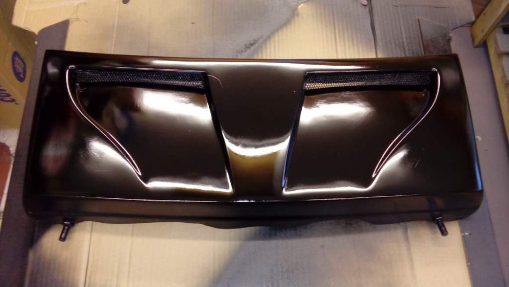 300ZX WHITE RADIO SURROUND 012.jpg