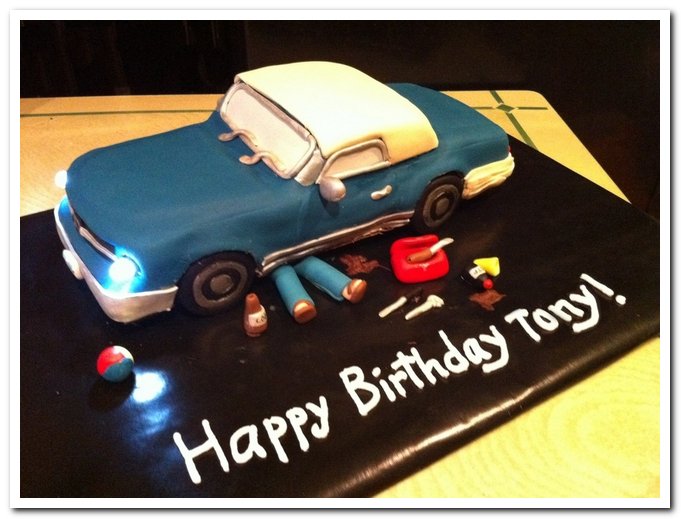 fixer-up-car-birthday-cake.jpg.24f59ba7fbff22e0fdaf32597f0fff56.jpg
