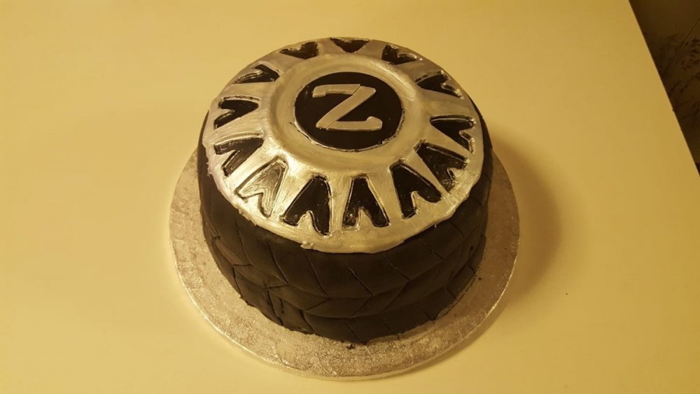 z cake.jpg