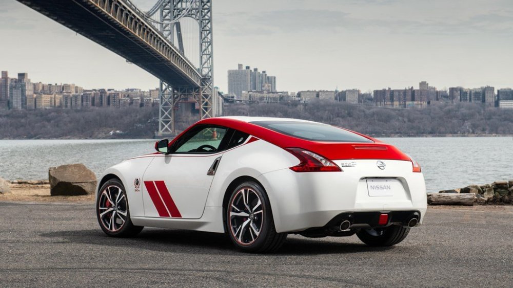 nissan_370z_52.thumb.jpg.76412af61356922205e855f786fec335.jpg
